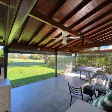 Venta Casa 3 dormitorios y vista al Golf. Country Indio Cua Golf Club. Apta crédito