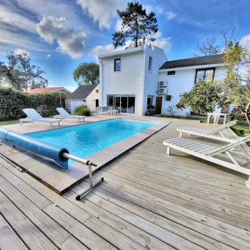 Venta Casa de 3 dormitorios con piscina climatizada en Pinares