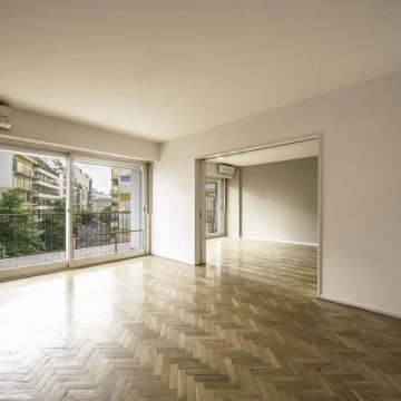  en alquiler en La Isla. Recoleta. Living y comedor Toilette 3 dormitorios 2 baños 1 cochera