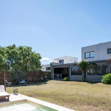 Casa en venta tres dormitorios en country la morada - villa allende 