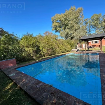Venta casa estilo quinta con pileta, 5 dormitorios, amplio jardin, La Bota, Benavidez