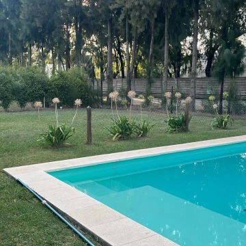 Casa VENTA/ALQUILER Barrio rpivado Santa Juana Canning JARDIN PILETA
