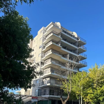 Venta departamento 4 ambientes en Pilar