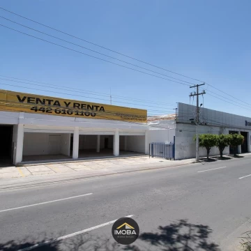 Ubicación comercial estratégica sobre Bernardo Quintana en Venta y Renta