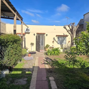 Casa tres ambientes en venta en Ituzaingó Norte Apto credito