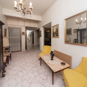 VENTA DEPARTAMENTO 3 AMBIENTES CON PATIO EN CABALLITO