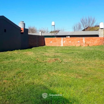VENTA - Lote de 300 m2 - Barrio Jardín, Fisherton del Este.