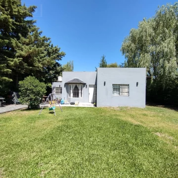 Venta. Casa 3 Ambientes. Lote de 760 M2. Parque Sakura. Exaltación de la Cruz