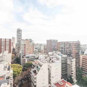 Exclusivo piso alto de 3 dormitorios, vista abierta y cochera doble - Las Cañitas