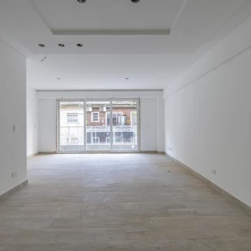 4 AMBIENTES CON DEPENDENCIA y COCHERA  - AMENITIES - FLORES