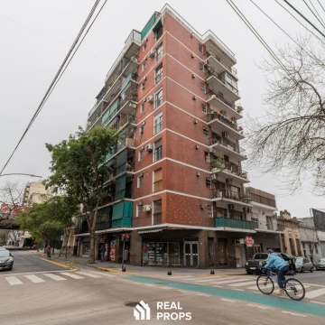 Departamento en Venta 3 ambientes con Balcon en San Telmo Piso alto