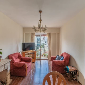 VENTA - DEPARTAMENTO 4 AMBIENTES - DOBLE BALCON - PISO ALTO -SUBTE B -  ALMAGRO