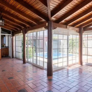 Casa en venta de 4 Dormitorios a metros de Importante Av.