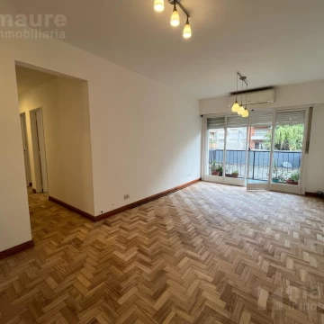 3 ambientes reciclado en venta en Colegiales (por escalera)
