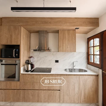 Casa 3 Dormitorios en Argüello - Cochera, Asador y Patio - Apta Crédito