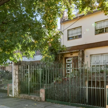 PH 4 ambientes Tipo Casa con Jardín, Parrilla, Terraza y Cochera – Morón Norte