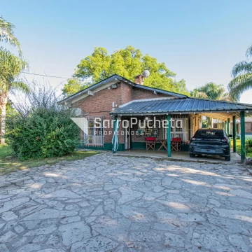 Venta casa 4 ambientes con piscina y quincho en Ituzaingó Norte.