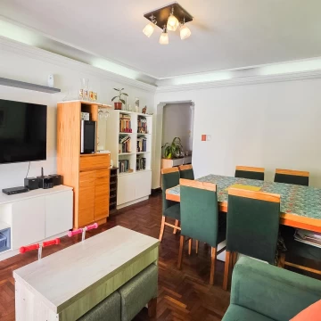 Venta depto 4 ambientes , con balcón al frente - Flores 