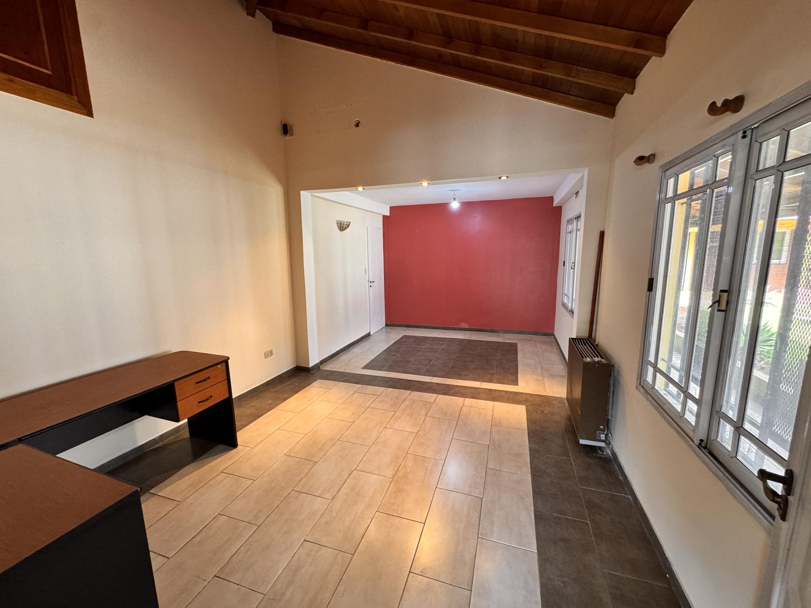 Venta Casa 4 Ambientes y Monoambiente con Cocheras Jardín Parrilla en Villa Celina - 2