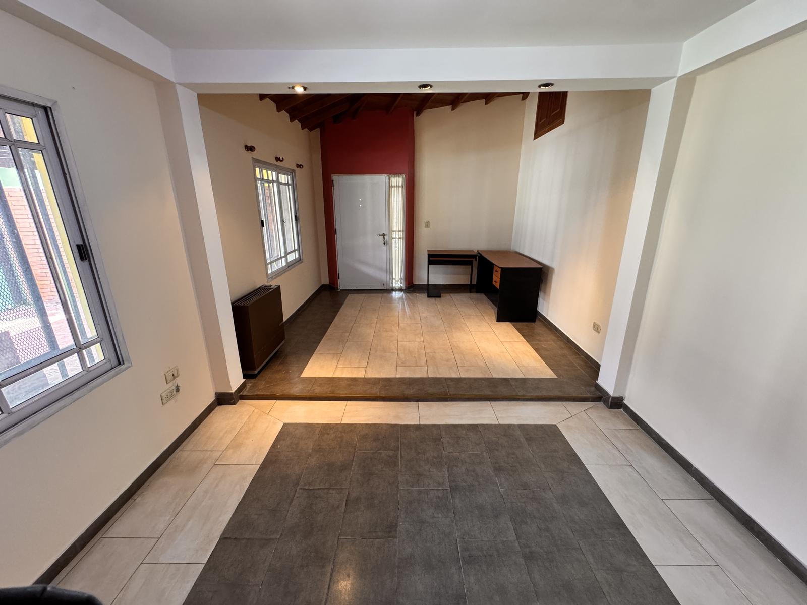 Venta Casa 4 Ambientes y Monoambiente con Cocheras Jardín Parrilla en Villa Celina - 5