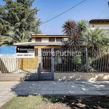 Venta casa 4 ambientes con parque y piscina en Haedo.