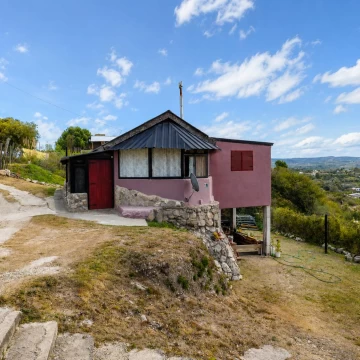 VENTA CASA HUERTA GRANDE 2 DORM