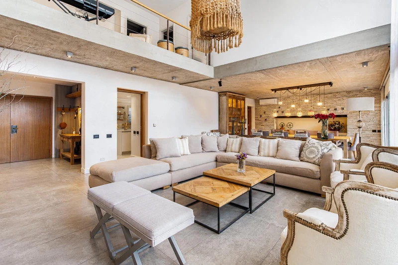 VENTA • COLEGIALES • DÚPLEX • 6 AMBIENTES • JARDÍN • PILETA • COCHERA