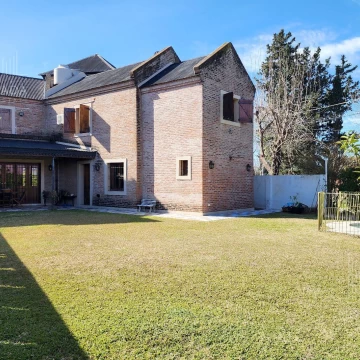 Venta casa 6 amb Barrio Cerrado San Isidro