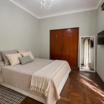 Venta Dos Casas en Block con Gran Fondo – Lanús Este