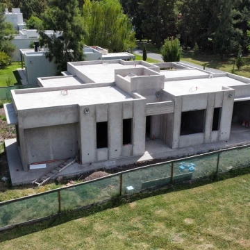 Casa en Venta en Miralagos de 3 dormitorios  mas escritorio - llave en mano