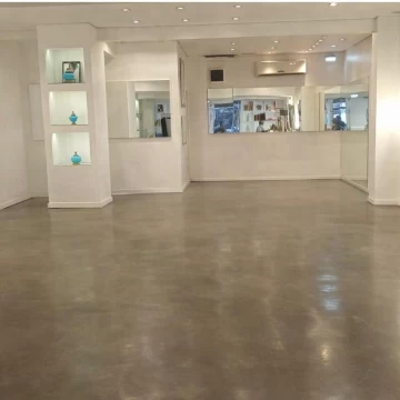 Impecable local a la calle en Recoleta. PB y sótano Baño Cocina Vidriera 5 mts Apto todo destino