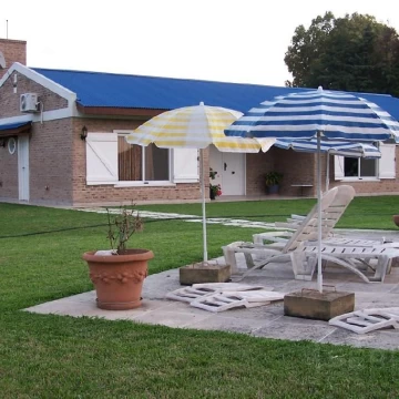 Venta Casa 2 dormitorios, pileta, lote de 2900 m2, Parque Sakura, Vigil al 200,Exaltación de la Cruz