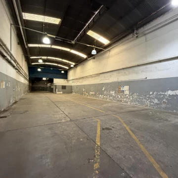 Depósito en Alquiler - 588m2 - Parque Patricios