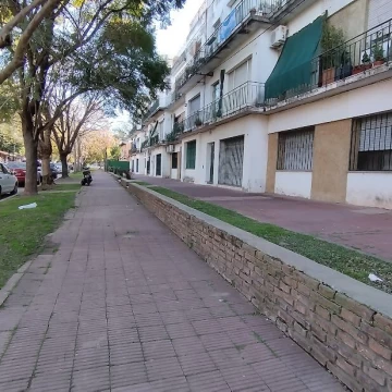 Venta: departamento 3 dormitorios con patio