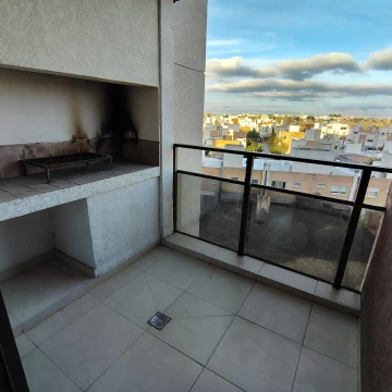Moderno Departamento con Balcon con Asador, Quincho, Gym y Pileta