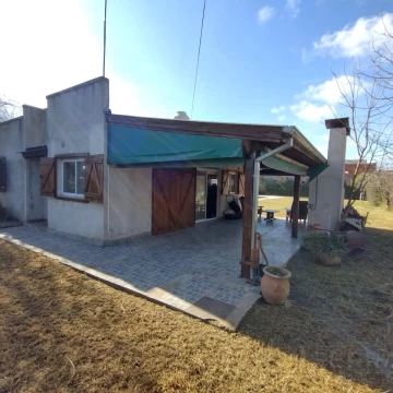 Venta Casa 3 dormitorios, 2 baños, pileta, calle Moreno al 700, Parque Sakura, Exaltación de la Cruz