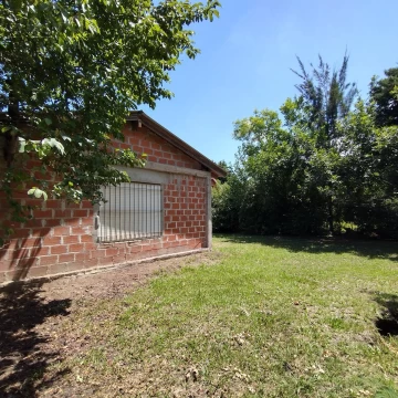 Venta. Casa a terminar. Sobre lote de 700 m2. Parque Sakura. Exaltacion de la Cruz