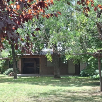 Venta Chalet 2 ambientes, sobre lote de 730m2. Parque Sakura, Exaltacion de la Cruz. Apto Credito