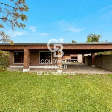 Casa Quinta con pileta y quincho en Sauce Viejo