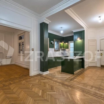 Departamento francés en alquiler en Recoleta de 4 ambientes reciclado