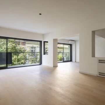 Alquiler Piso reciclado en Recoleta | 3 dormitorios | Palier privado | Balcón corrido | Dependencia