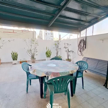 Venta Depto. 3 Amb. con Terraza propia en Parque Rivadavia Apto Credito