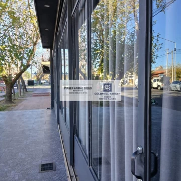 Local Comercial con Departamento en Venta, San Rafael.