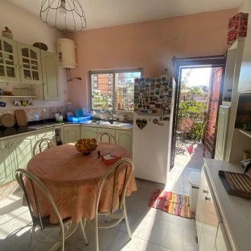 Venta Parque Batlle, Dos casas, 4 dormitorios más Barbacoa y Garaje