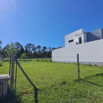 LDO. Venta Lote 300m2 Barrio Las Lomadas. Capilla del Señor