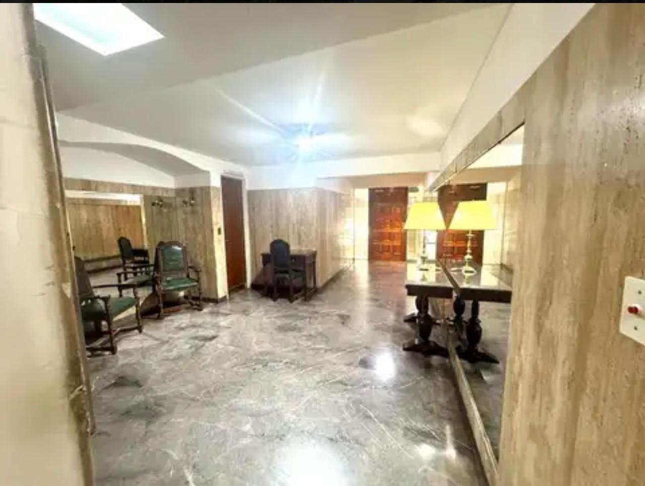 Venta departamento 3 ambientes Palermo con cochera y baulera .Reciclado. Apto profesional - 2