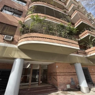 Alquiler semipiso de 2 dormitorios con cochera - Palermo Nuevo