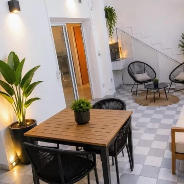 Alquiler PH 2 amb con patio