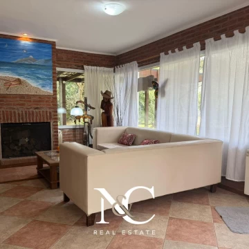 Casa en venta en Carilo