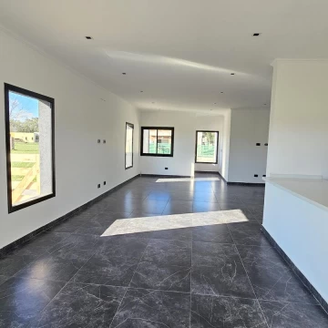 Casa en venta en B°C° San Pablo Pilar. 3 dormitorios y escritorio. Posibilidad de financiación.